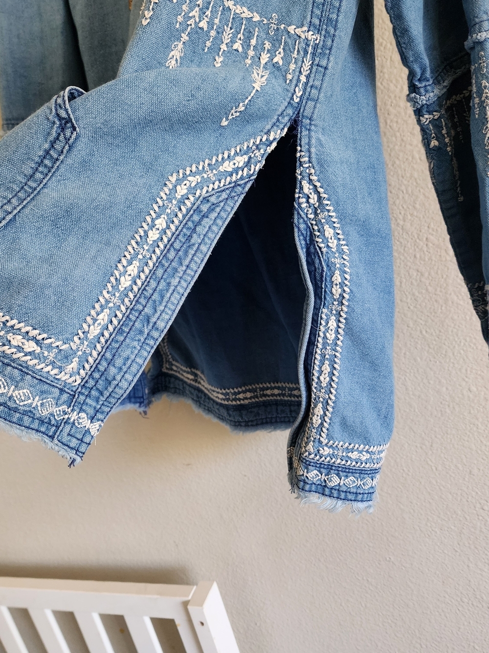 BLANKNYC Embroidered Denim Hooded Lace Up Boho Anorak Pullover Jacket XS - Picture 7 of 13